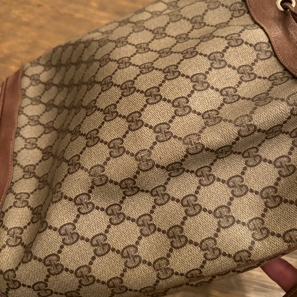 1980s Vintage Gucci GG Monogram Leather Bucket Bag Crossbody *tear* - Picture 13 of 17